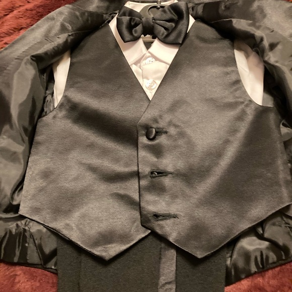 Tuxedo 5pc Black Toddler set. - Picture 3 of 7
